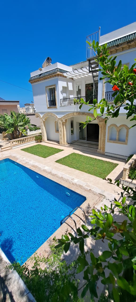 À LOUER | Villa meublée - Bizerte, près de la naturel avec piscine - Réf : PA-0703